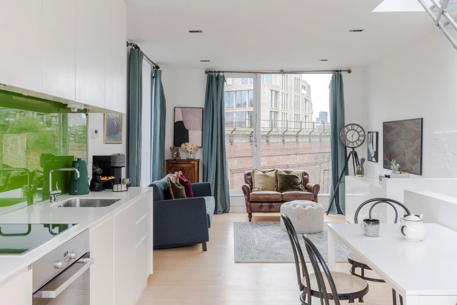 The Cheeky Hideaway-borough- By Frankie Says Apartament
